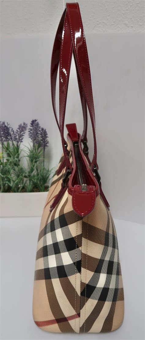 AUTHENTIC BURBERRY Nova Check Red PREOWNED (WBA168)
